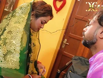 Keep in view this Indian teen Bhabhi desi handle will not hear of lover's hard load of shit like a pro!