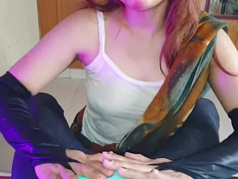 The guy fucked his sexy MILF wife in doggy wind
