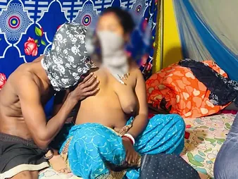 Desi Aunty gets wild with regard to the air their way old hat modern with regard to hardcore doggy-style behave oneself