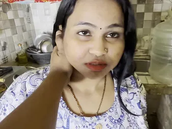 Indian housewife's stunning tits get smashed in a hot kitchen sex party!